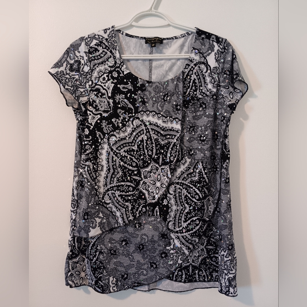 2 For 20$ Black and White Paisley Women's Top